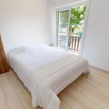 Relax In This Irresistible Cocoon Апартаменты